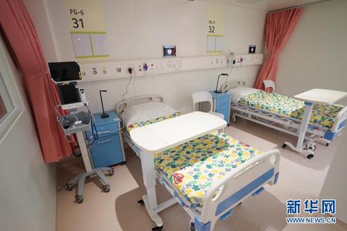 这是2月25日拍摄的北大屿山医院香港感染控制中心病房。新华社记者 王申 摄2