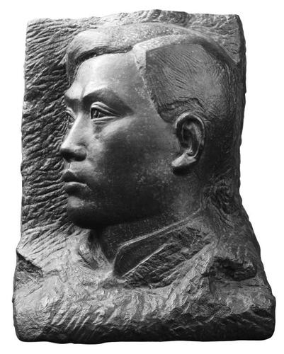 纪念碑浮雕《五四运动》人物头像，滑田友，1956年