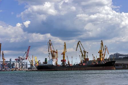 海水域货物运输合同纠纷案件怎么判？
