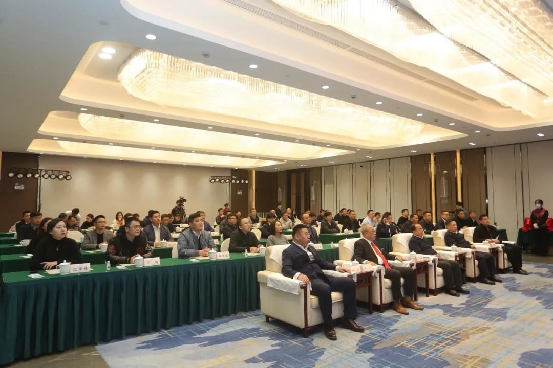 “新时代江苏民营企业家培养计划”第六次集中培训暨结业典礼在南京举行