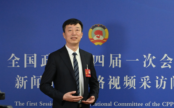  Zhao Changlong: "I am a member of the people's committee, and I will give advice to the people."