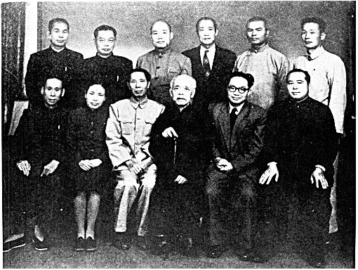 一九四九年九月，出席中国人民政治协商会议第一届全体会议的农工党代表和候补代表合影。