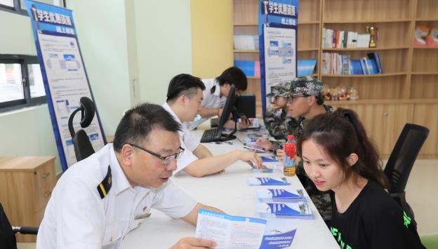 上海：铁路志愿服务进校园