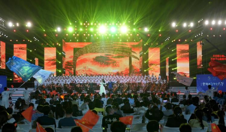 第十二届中国大学生电视节在福州闭幕