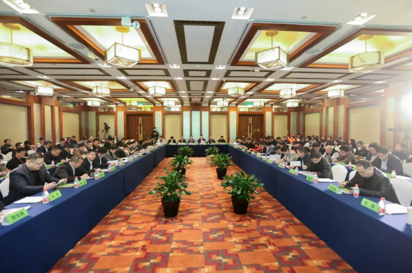 喀什新能源产业创新发展专题研讨暨大型项目对接会在京举办