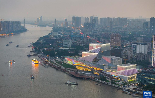 “文化巨轮”扬帆珠江——白鹅潭大湾区艺术中心正式启用
