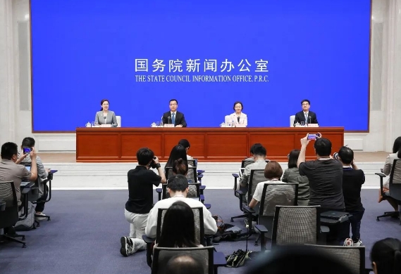 国家数据局局长刘烈宏出席国新办新闻发布会