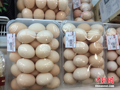 北京某大型超市销售的鸡蛋。<a target='_blank' href='http://www.chinanews.com/' >中新网</a> 邱宇 摄