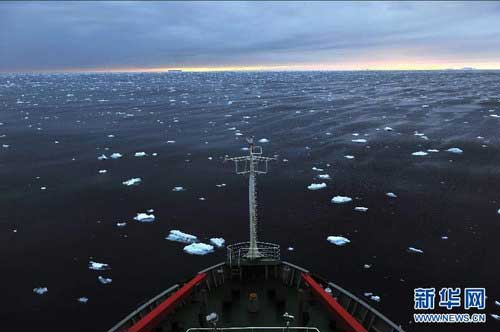 “雪龙”号圆满完成首次环南极航行2