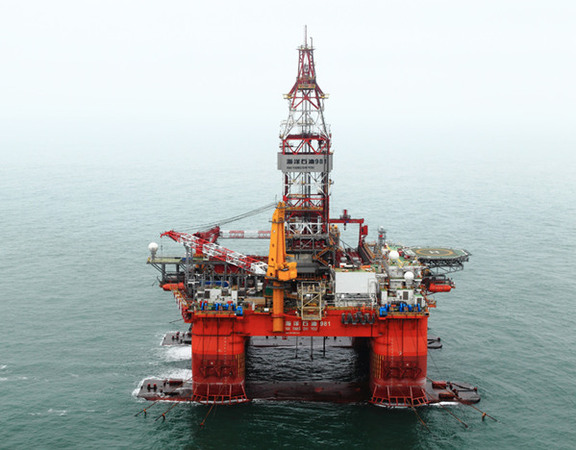 正在西沙群岛海域作业的海洋石油981平台