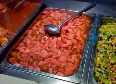 高校食堂现神菜西瓜炒肉-网友：实在把持不住了！1