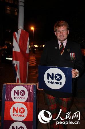 03一名反对苏格兰独立的退伍军人 摄影：白天行
