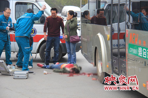 郑州三十四中车祸图片