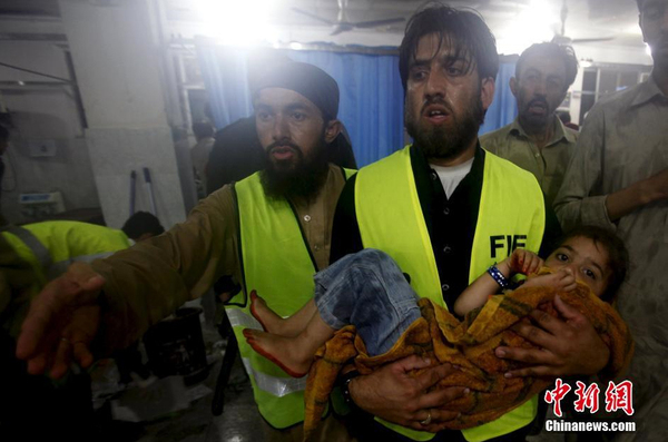 巴基斯坦暴雨引发洪水-致27人丧生150人受伤2