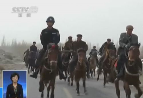 新疆上万警民搜捕暴恐分子-4乡镇联合深山搜捕8