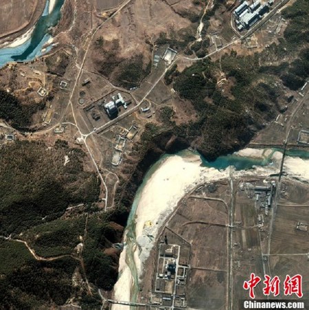 2003年2月5日，朝鲜宁边核设施卫星图片。