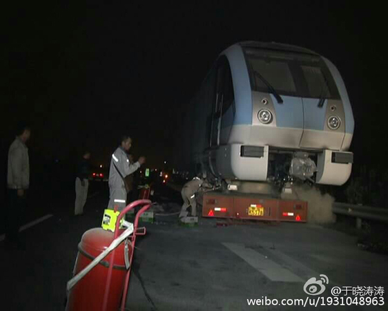 南京地铁车头运送中被烧 损失数百万2
