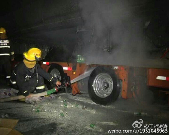 南京地铁车头运送中被烧 损失数百万3