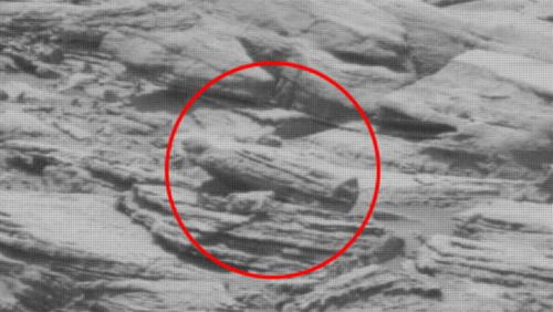 火星表面疑现“外星人墓地”似埃及木乃伊石棺（图）