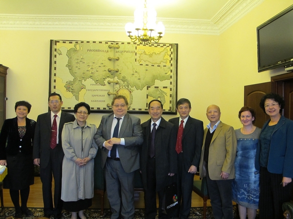 2011年9月，京昆室委员代表团赴俄罗斯、乌克兰就“民间传统艺术传承与保护”进行文化交流。