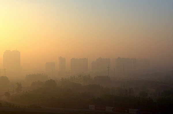 北京重污染预警拟“分区” 高排放车先限行