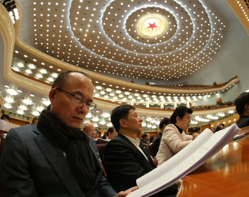 新华社照片，北京，2016年3月10日     
    全国政协十二届四次会议举行第二次全体会议
    3月10日，全国政协十二届四次会议在北京人民大会堂举行第二次全体会议。    
    新华社记者陈建力摄
