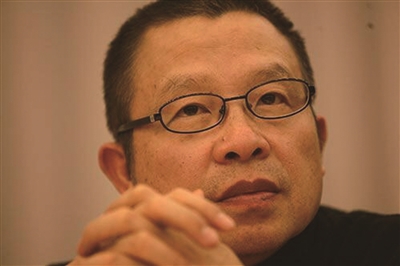 罗中立，原中国美术家协会副主席，原四川美术学院院长。