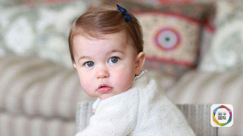 英国小公主收64国生日礼物:中国送红楼梦娃娃