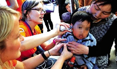 2016年第11届“郑州国际微笑公益活动” 患儿筛查现场