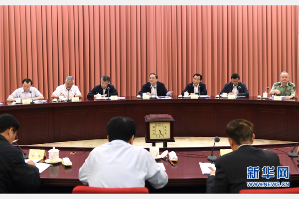 6月2日，全国政协在北京召开第51次双周协商座谈会，围绕“促进退役士兵就业创业”建言献策。全国政协主席俞正声主持会议并讲话。新华社记者谢环驰摄
