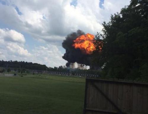 美国一战机在田纳西州坠毁 造成1人死亡
