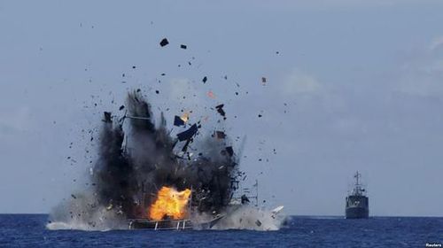 中国渔船遭印尼军舰袭扰枪击 1人中弹7人被扣
