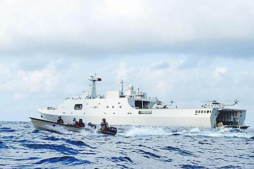 南海仲裁案发布当日 台舰将停太平岛执行运补任务