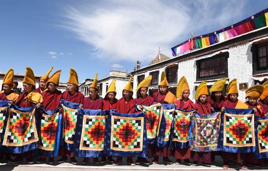 感受历代班禅大师的爱国情怀——探访西藏日喀则扎什伦布寺