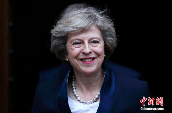 英国诞生第二任女首相 特雷莎·梅将接替卡梅伦2