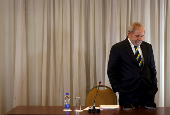 巴西前总统卢拉被指涉贪腐案法官裁定其必须受审