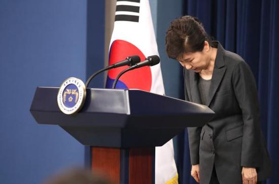 朴槿惠改组内阁再受挫 总统府秘书工作日志被带走