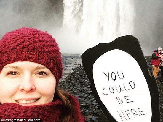 加女作家被男友放鸽子 携“泡沫男友”赴冰岛度假