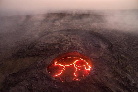 东非大裂谷 天上图片