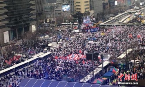 韩国民众抗议