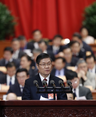 3月10日，全国政协十二届五次会议在北京人民大会堂举行第三次全体会议。这是彭钊委员代表农工党中央作《深化医学教育改革 加快全科医生培养》的发言。
