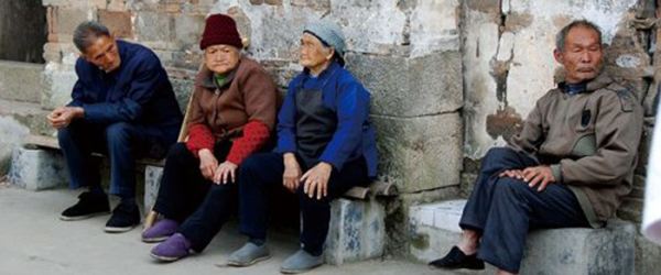 民革中央呼吁：农村老人也要“老有所养”