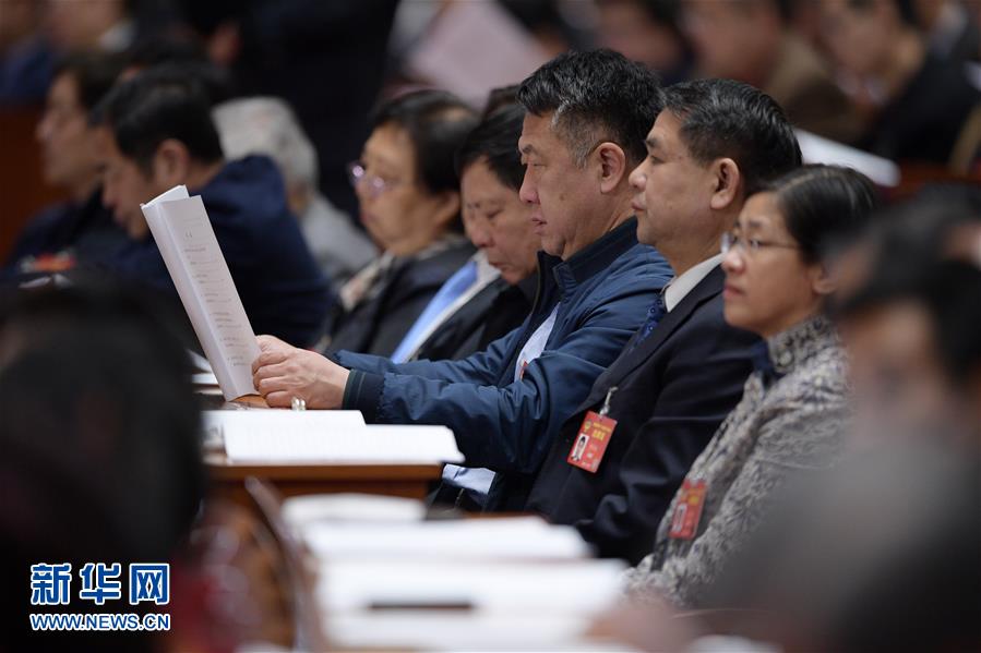中国人民政治协商会议第十二届全国委员会提案委员会关于政协十二届五次会议提案审查情况的报告