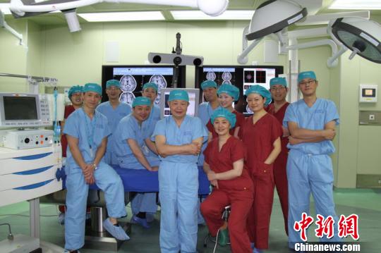 上海医学专家新研究：脑功能区脑肿瘤手术致残率降低90%