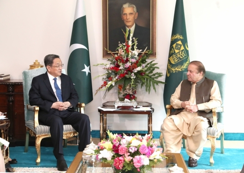 4月5日至6日，应巴基斯坦参议院主席拉巴尼邀请，全国政协主席俞正声对巴基斯坦进行正式友好访问。这是4月6日，俞正声在伊斯兰堡会见巴基斯坦总理谢里夫。