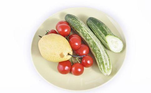 女人吃黄瓜有什么好处 黄瓜的功效与作用 吃黄瓜能美容吗