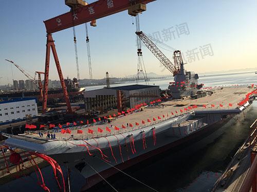 中国首艘国产航母正式下水2