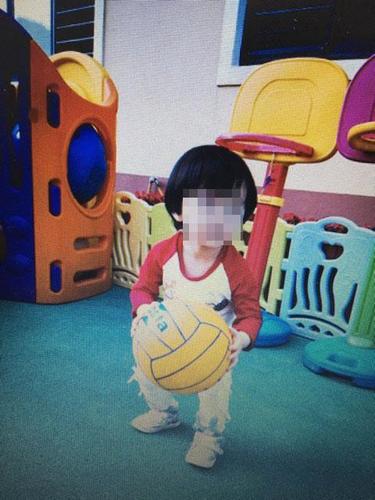 上海一女童被弃医院3年 生母被处有期徒刑