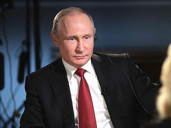 6月3日，圣彼得堡，俄罗斯总统普京接受美国媒体采访。（新华/路透）