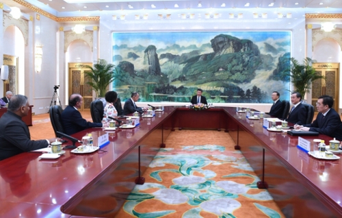 6月19日，国家主席习近平在北京人民大会堂集体会见来华出席金砖国家外长会晤的俄罗斯外长拉夫罗夫、南非外长马沙巴内、巴西外长努内斯、印度外交国务部长辛格。